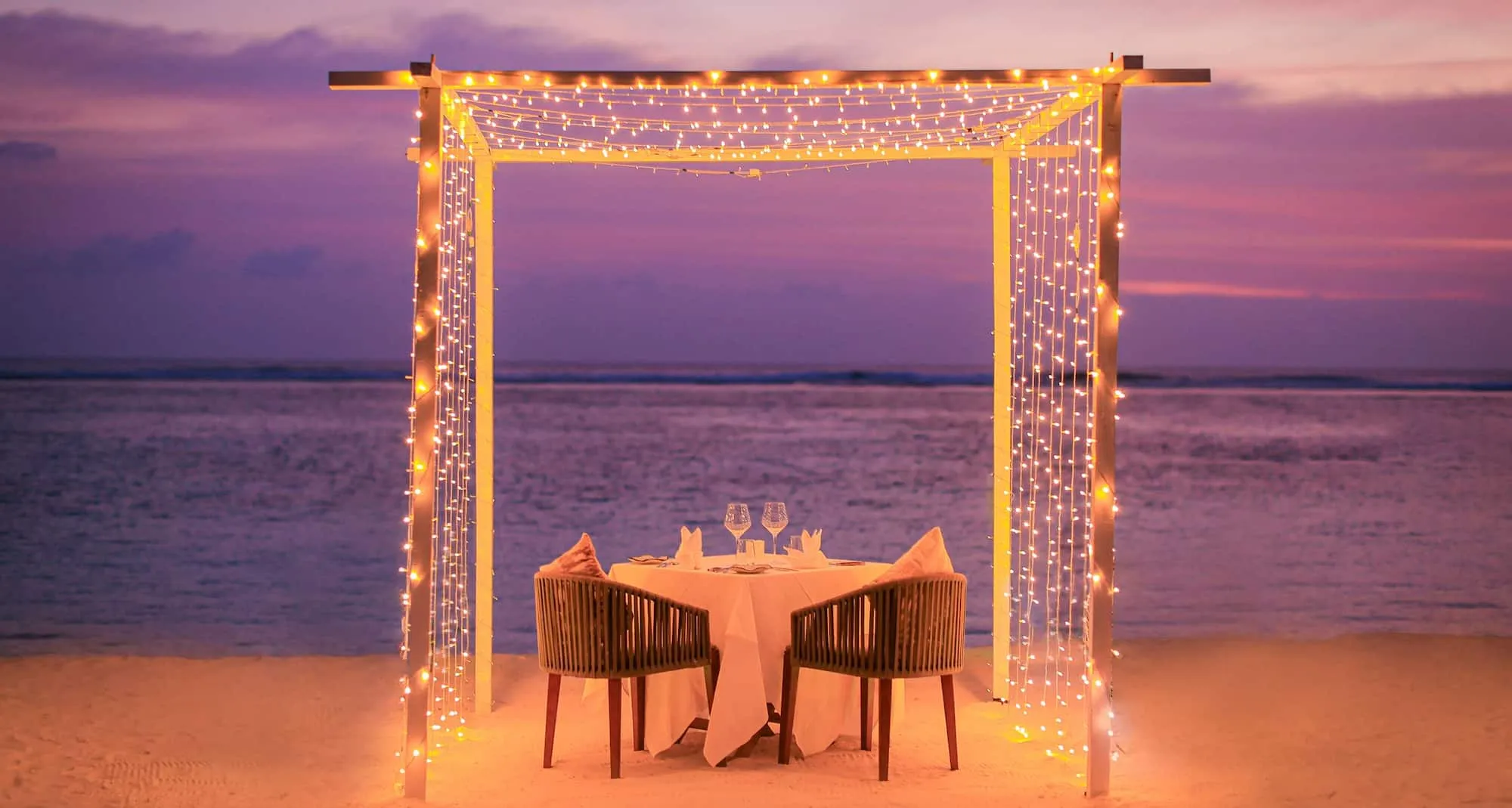 Eats & Beats pool bar at Radisson Blu Resort Maldives